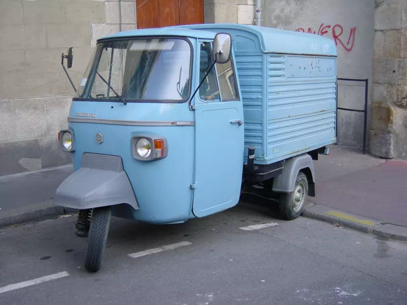 Piaggio_Vespacar_APE