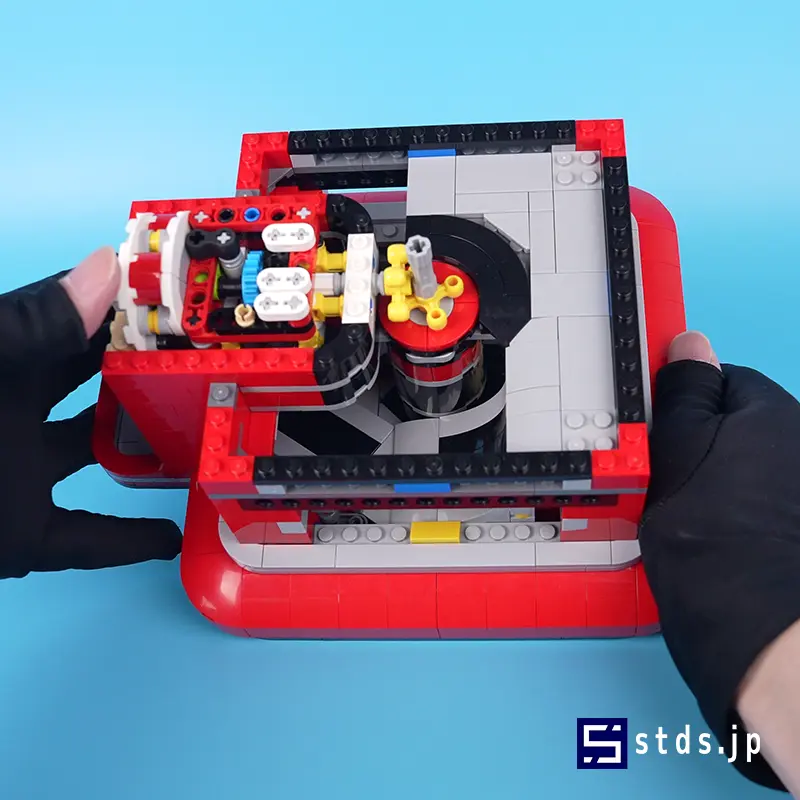 LEGO® Minifigure Vending Machine (21358) gear mechanism
