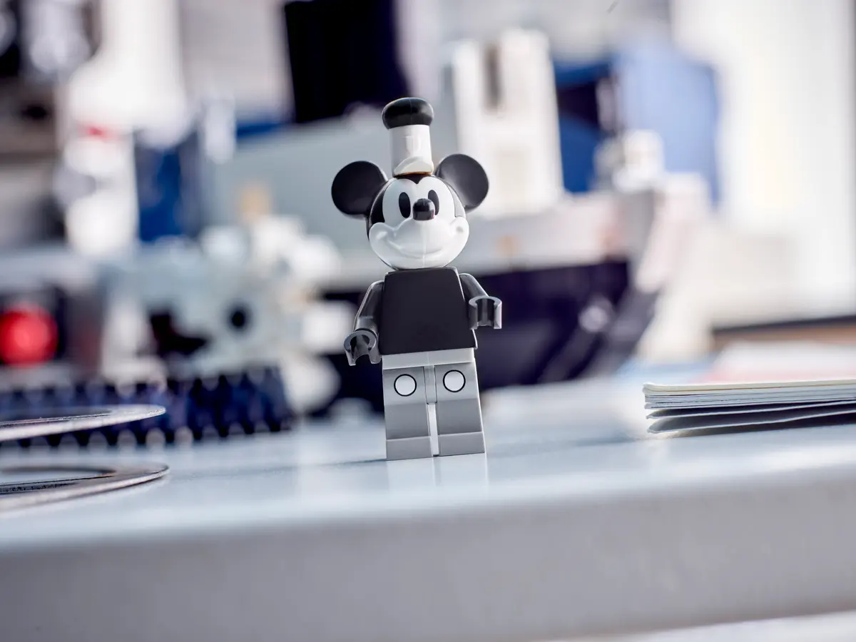 Mickey's Debut: 40659 Steamboat Willie LEGO(R) Disney GWP Officially Revealed