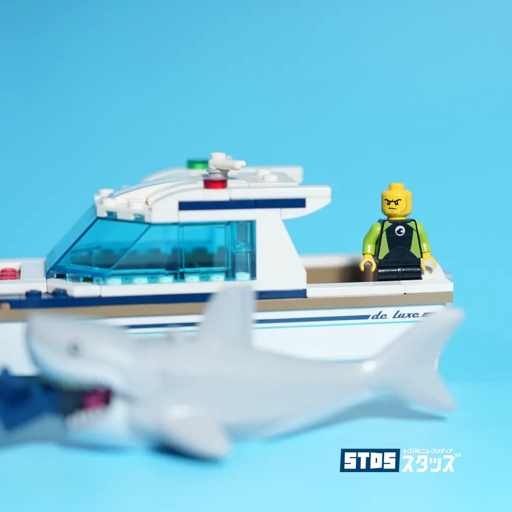LEGO Shark Swallowing Minifigure! Jason Statham vs. MEG | Jaws Like LEGO City Big Shark Review