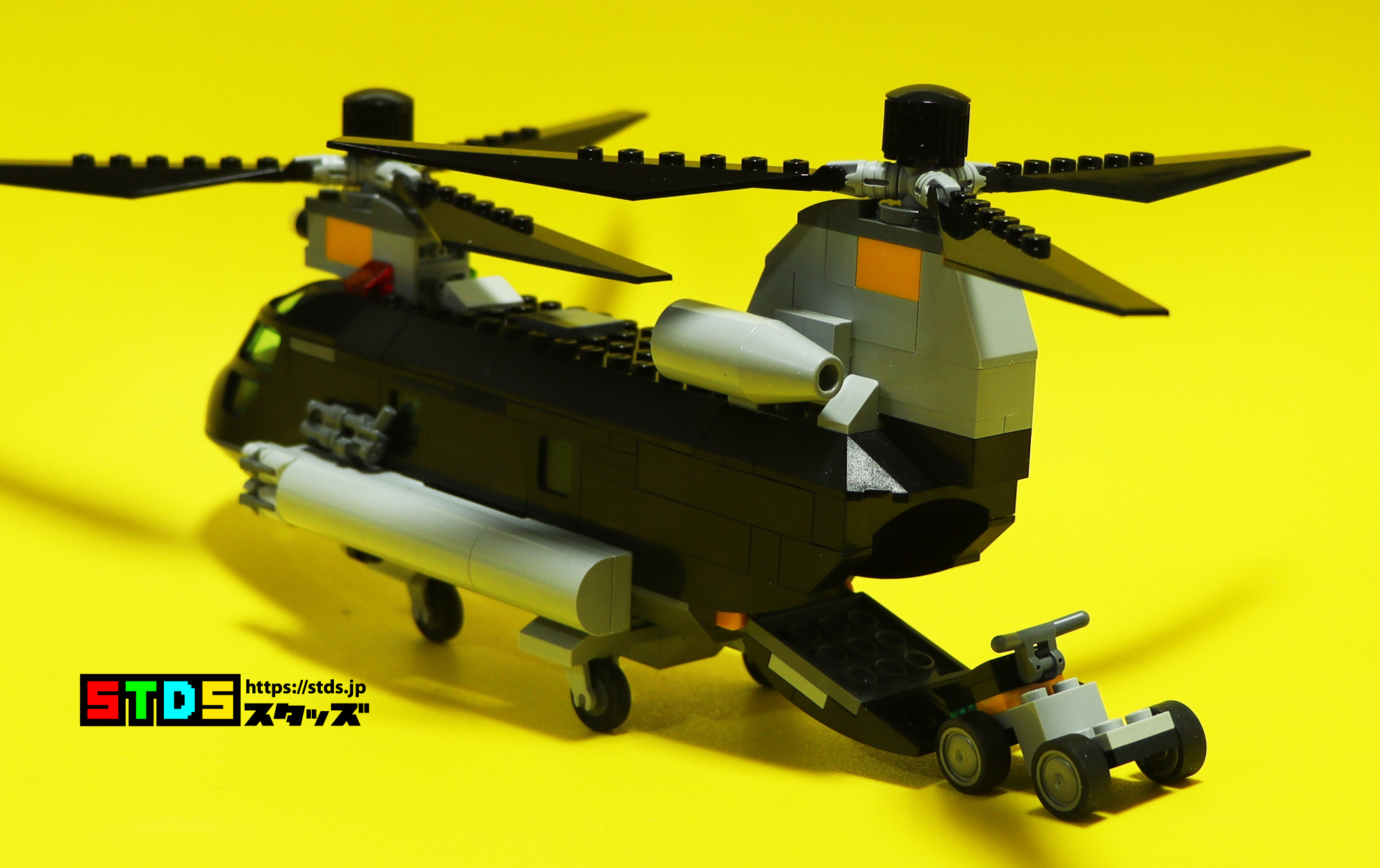 レゴ(R)76162ブラック・ウィドウヘリとCH-47チヌークを比較しながらレビューした