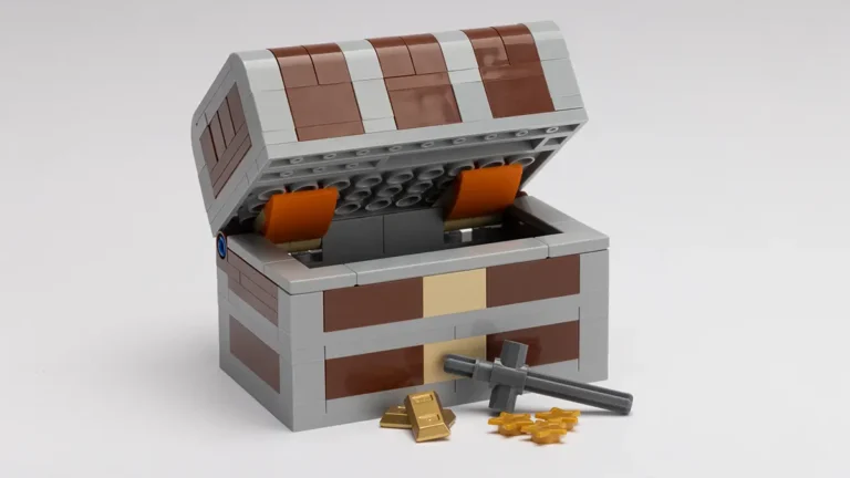 Ahoy, LEGO Pirates! Unlock the Treasure Chest (5008945) with Your Points at the Official LEGO® Shop!