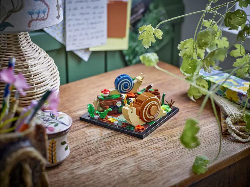 Friendly Snails (40788)