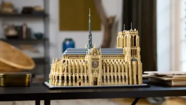 パリの名ゴシック建築『ノートルダム大聖堂(21061)』がレゴ(R)ブロックで発売！レゴ(R)アーキテクチャー新作をチェック