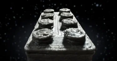 45億年前の隕石でレゴ(R)ブロック作ってみた！月面建設用に欧州宇宙機関(ESA)がスペースブロック開発中