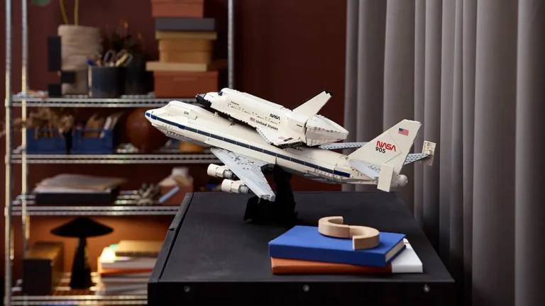 伝説的な航空宇宙コンビ「シャトル輸送機(10360)」がレゴ(R)ブロックになって登場！【5月15日発売】