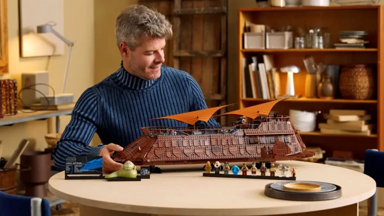 Desert Gangster’s Sail Barge Rises: LEGO® Star Wars UCS Jabba’s Sail Barge (75397) Cruising in October