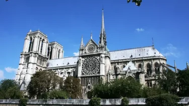 ゴシック建築代表格 パリ「ノートルダム大聖堂」がレゴ(R)ブロックで6月に発売？